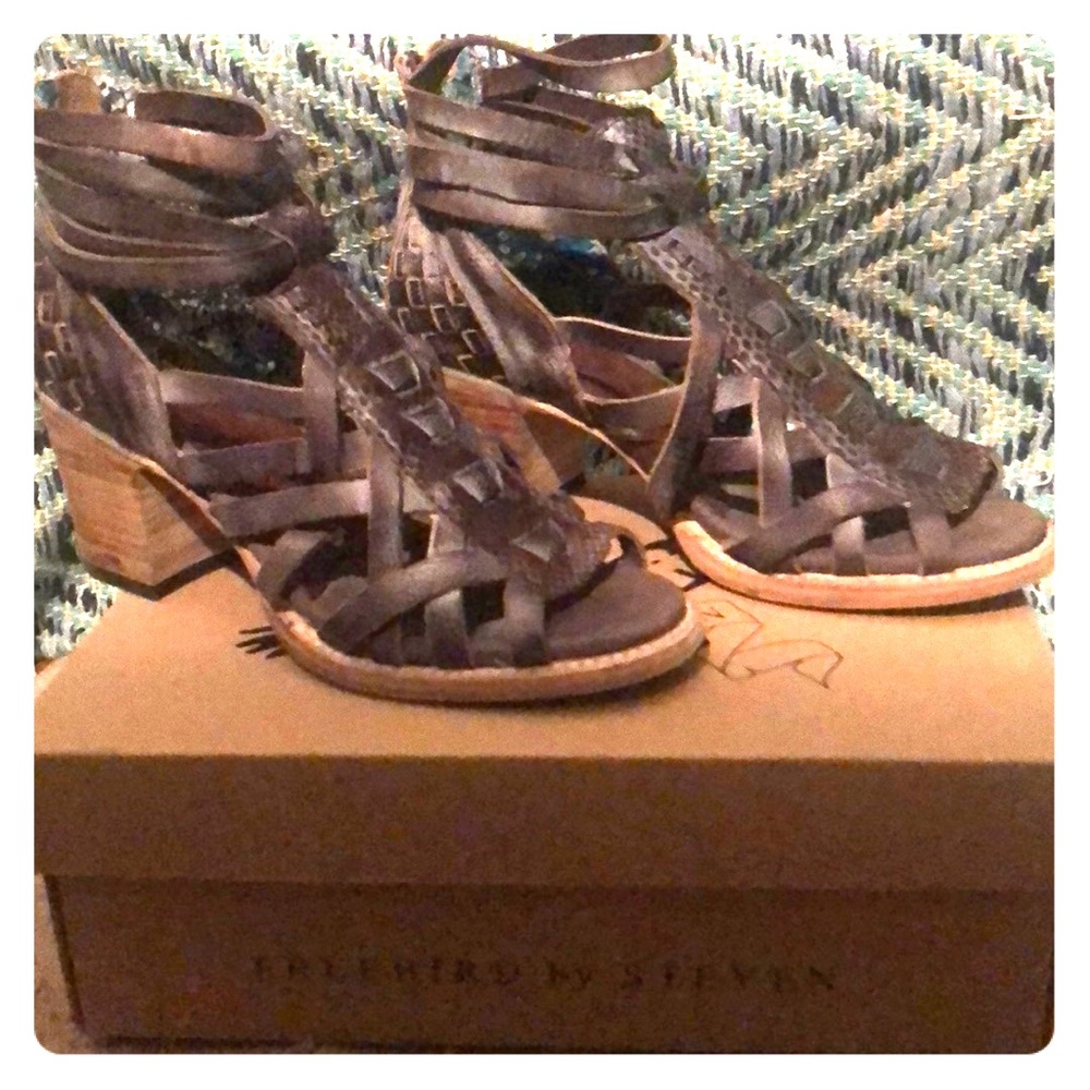 Women’s Freebird by Steven Penny shoe Size 9